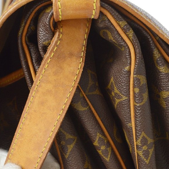 Authenticity Guaranteed LOUIS VUITTON SHOULDER BAG - Picture 7 of 7